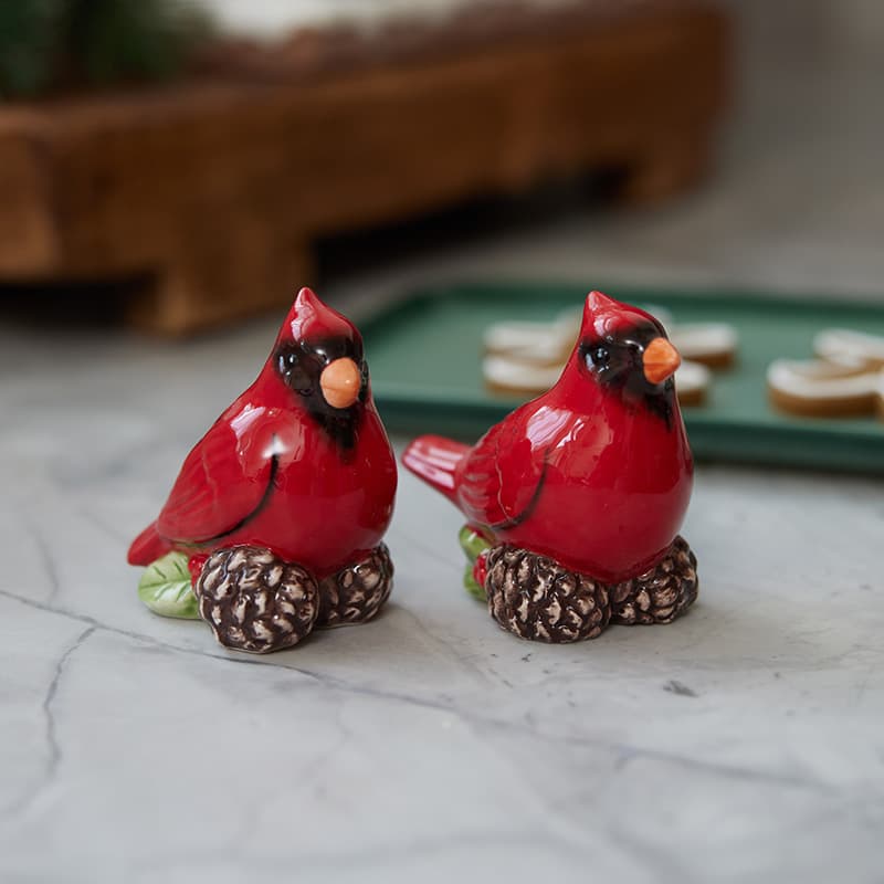 Holiday Cardinals Salt & Pepper Shaker Set