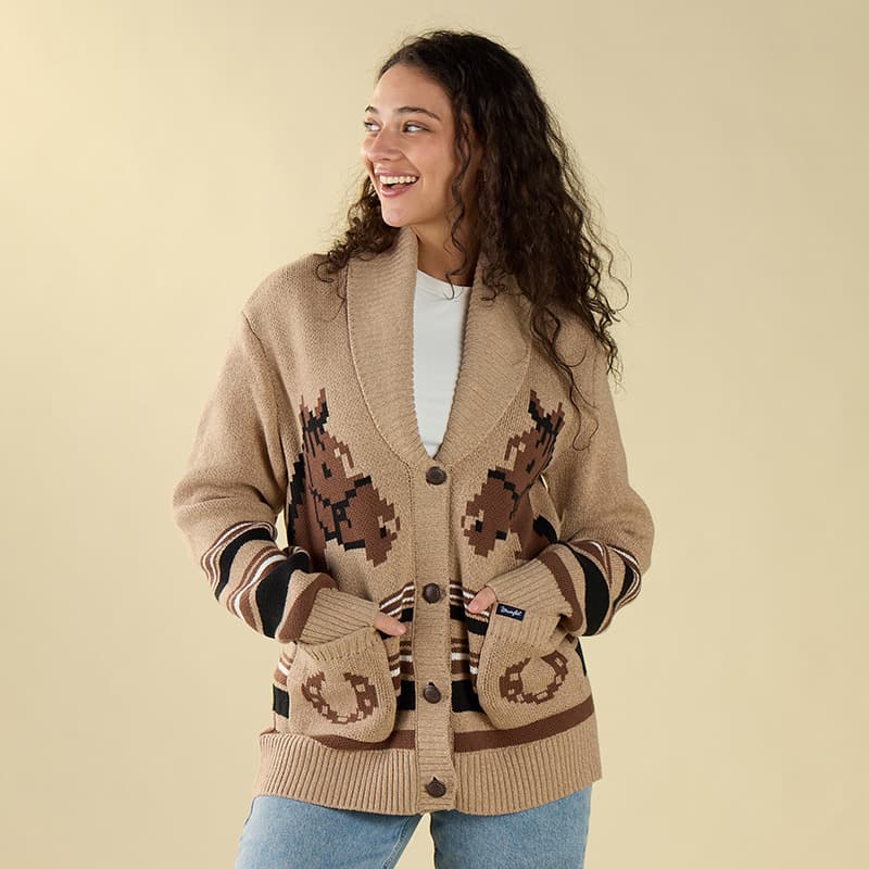 アリソンブラウン　Rustic Farm Knit Cardigan アイボリー Horse Button Front Brown Cardigan - Cracker Barrel
