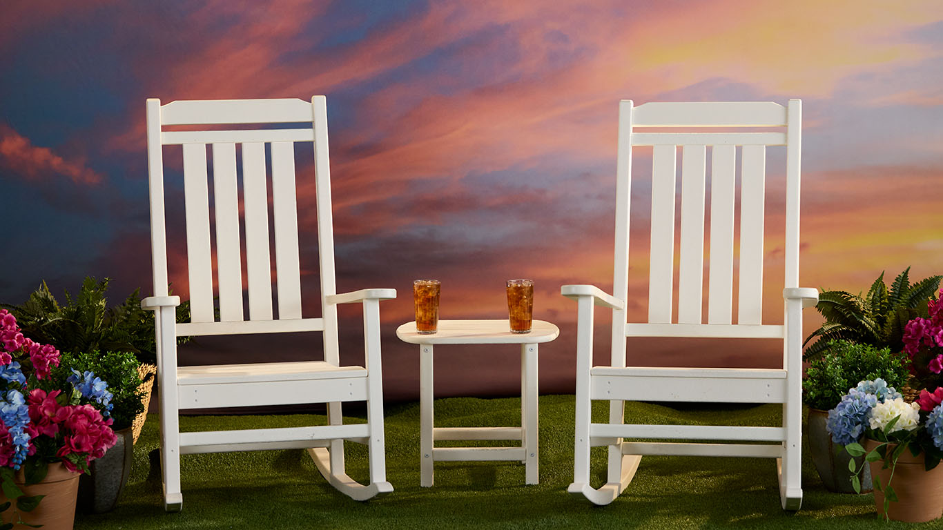 outdoor patio furniture rocking chair