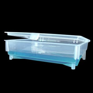 175 mL polypropylene reservoir with hinged lid