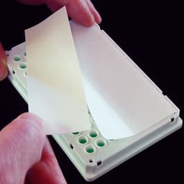 White vinyl light reflecting sealing film