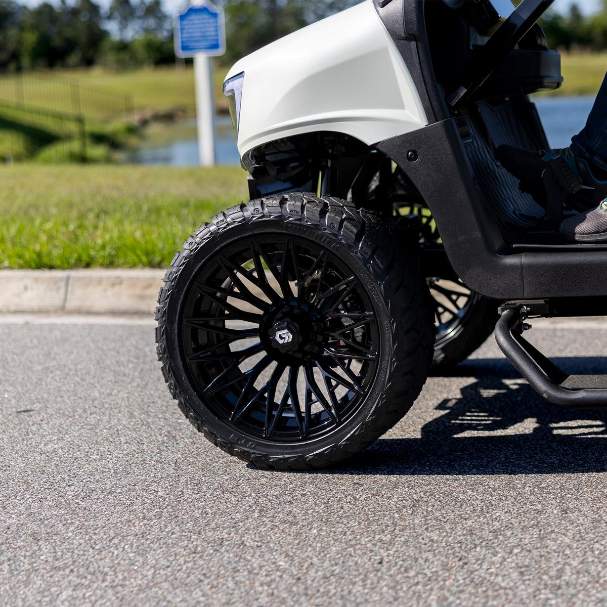 16&Prime; GTW&reg; Blur Black/Machined Wheel