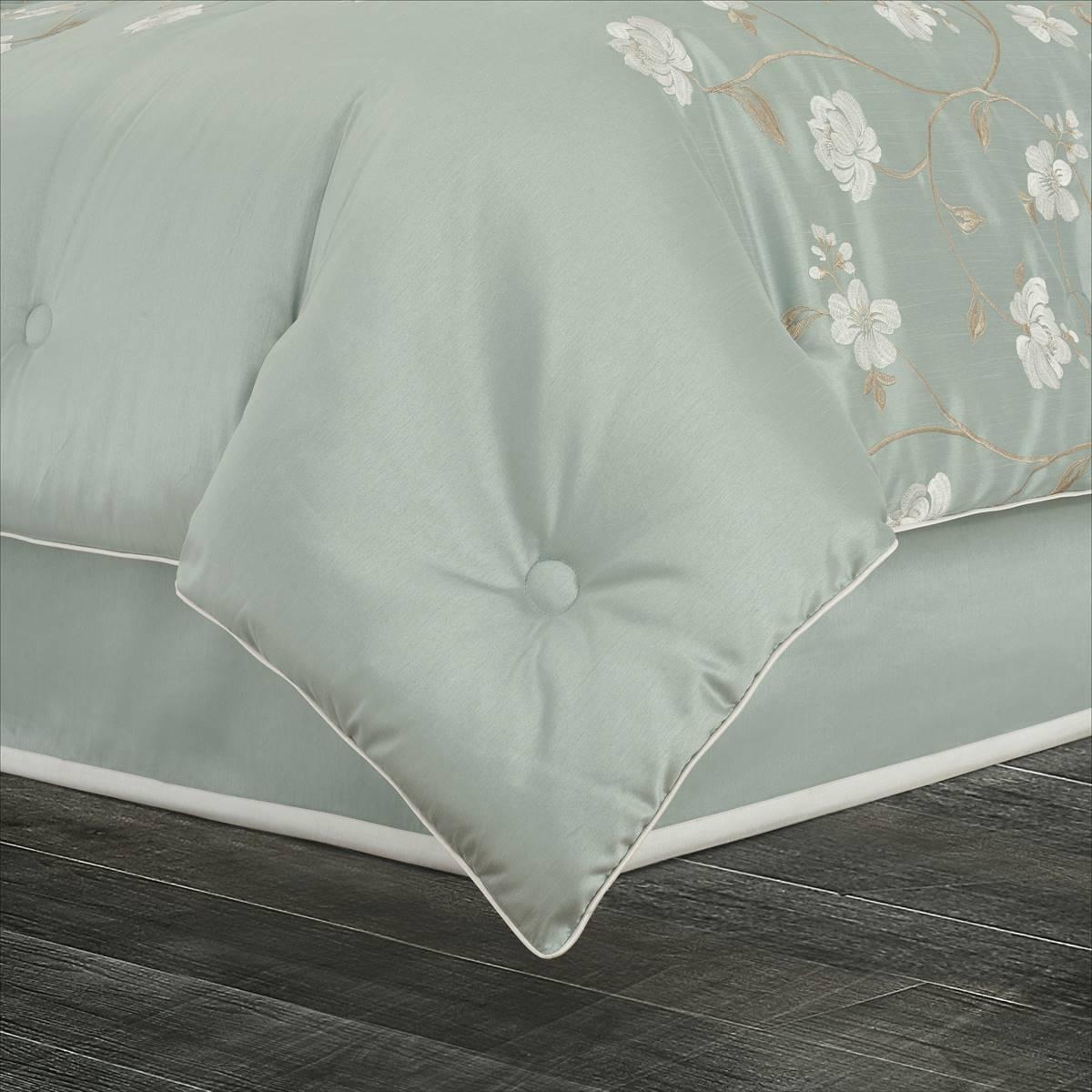 Royal Court Spring Garden 4pc. Full/Queen Comforter Set