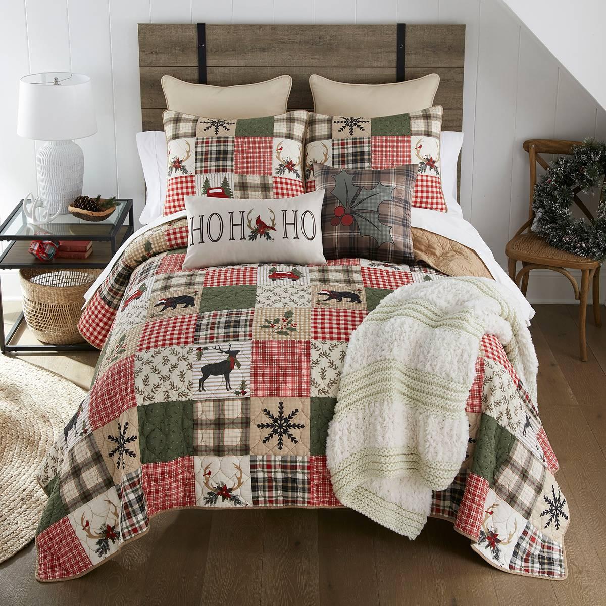 Your Lifestyle Holly Forest 3pc. Quilt Set