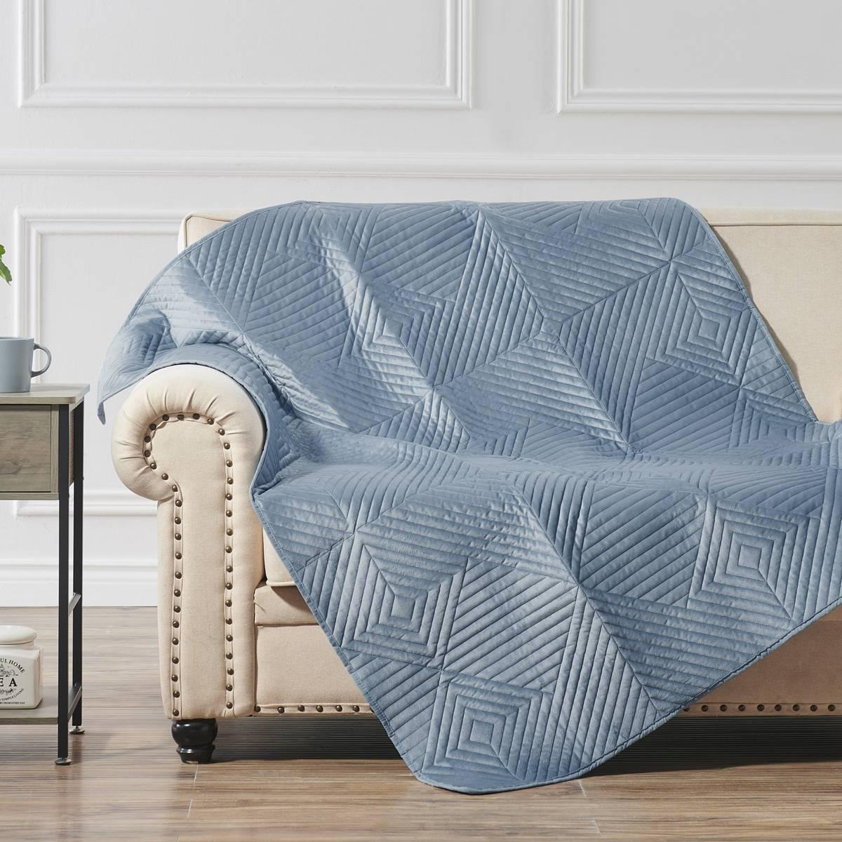 Greenland Home Fashions(tm) Riviera Velvet Quilted Throw