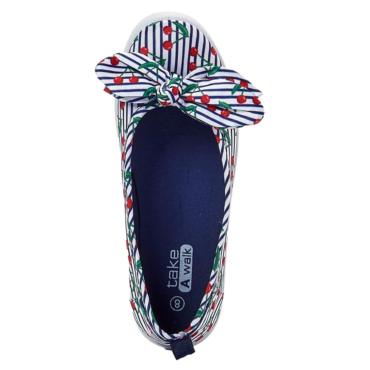Womens Take A Walk Bow Cherry Skimmer Twin Gore Slip-Ons