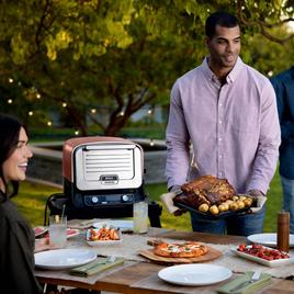 Ninja® Woodfire 8-in-1 Outdoor Oven