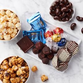 Hickory Farms® Sweet Snacks Gift Crate