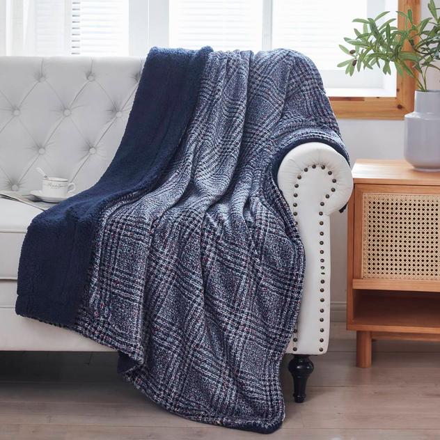 Mantolok Textured Velvet to Sherpa Throw