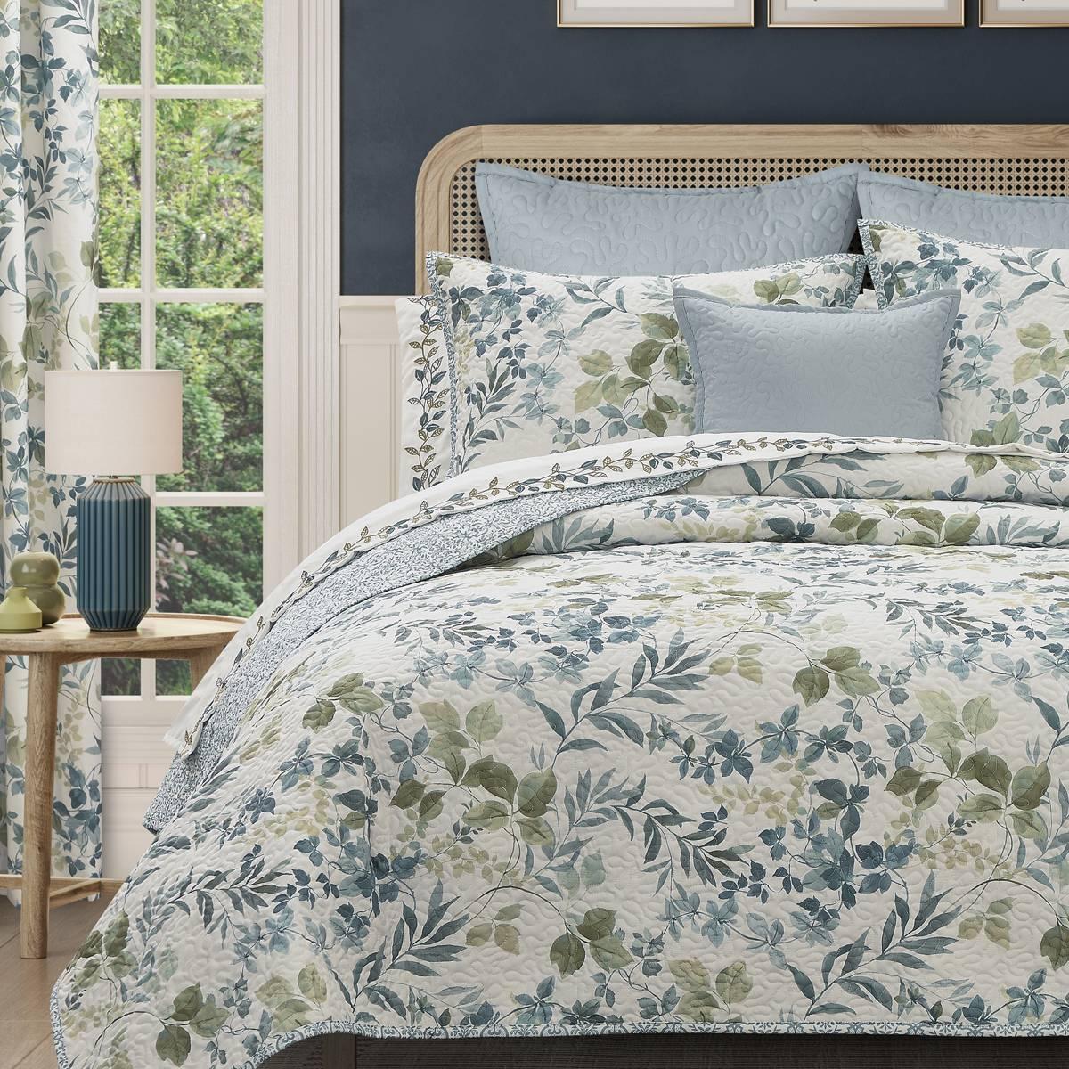 Royal Court Evergreen 3pc. Reversible Quilt Set
