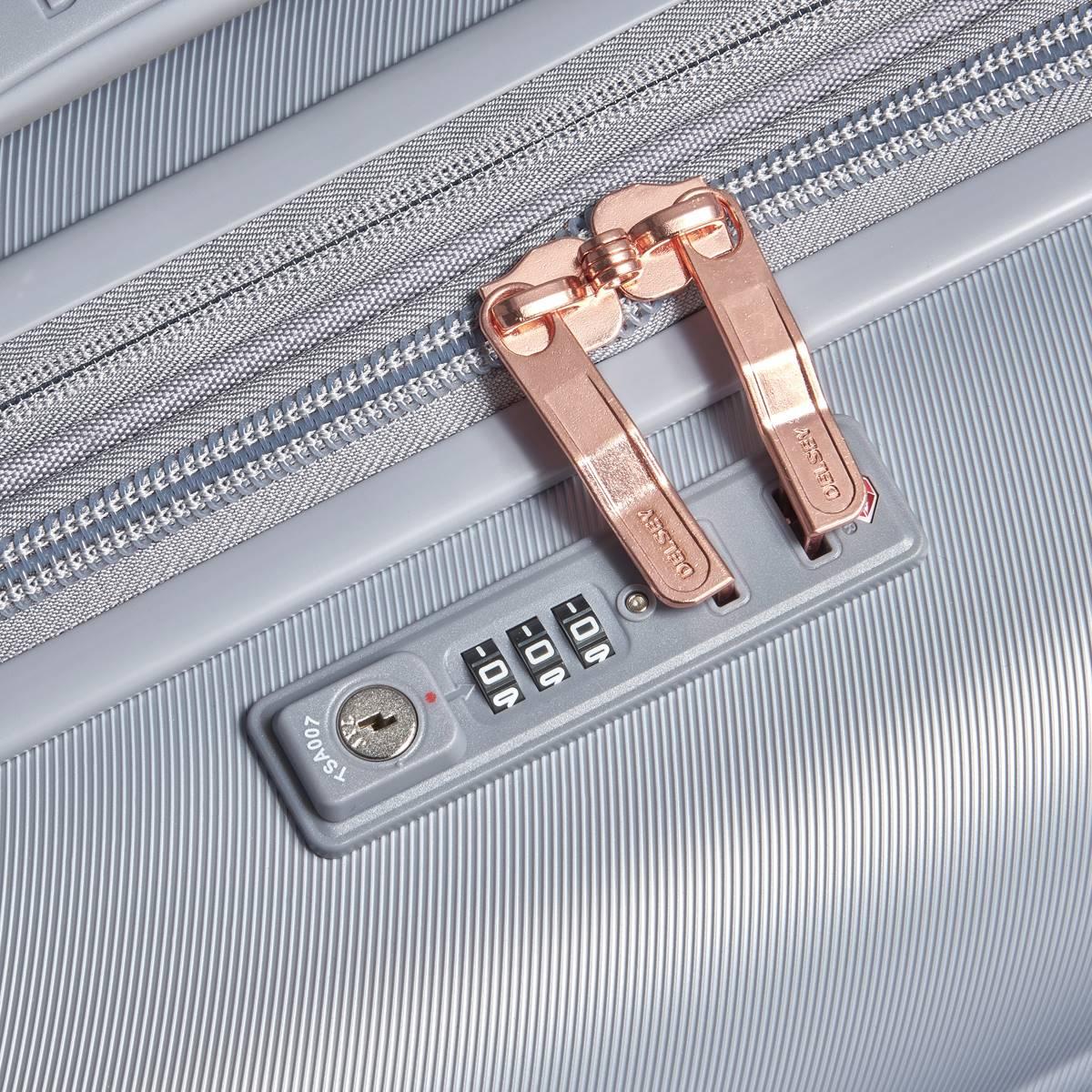 Delsey Paris Cruise 3.0 24in. Expandable Upright Spinner