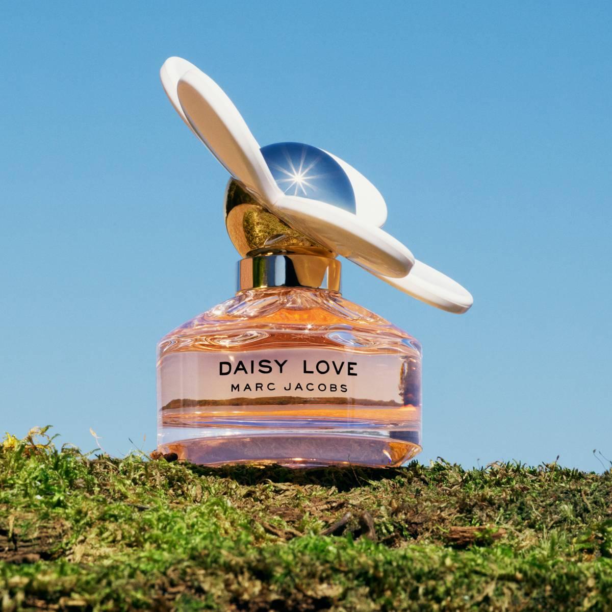 Marc Jacobs Daisy Love Eau de Toilette For Women 3pc. Set