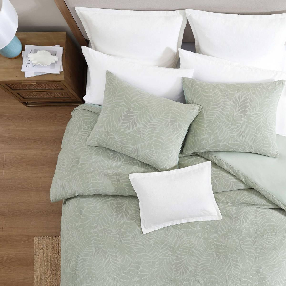 Tommy Bahama Harbor Palm 3pc. Comforter Set