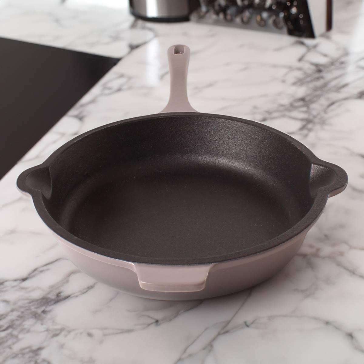 BergHOFF Neo Cast Iron 10in. Frying Pan