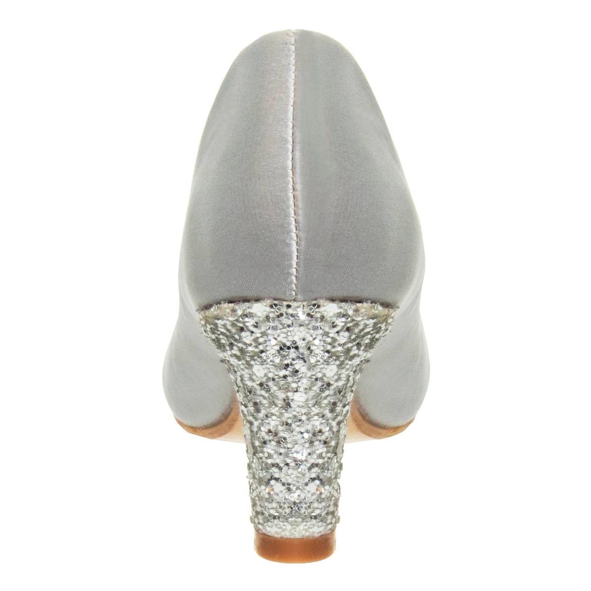 Big Girls Badgley Mischka Buckle Ornament Pumps