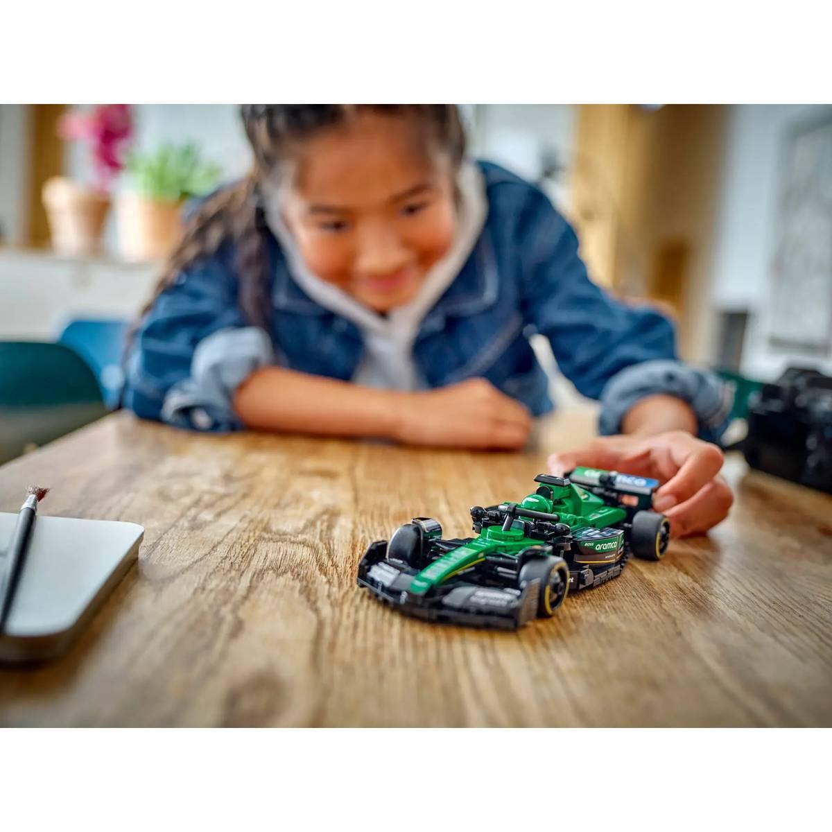 LEGO® Speed Champions Aston Martin Aramco F1 AMR24