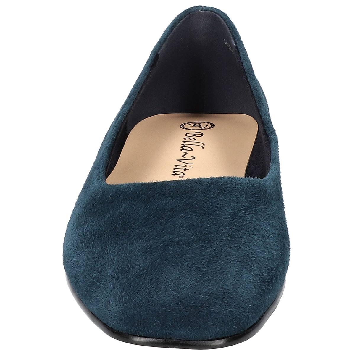Womens Bella Vita Kimiko Suede Square Toe Flats