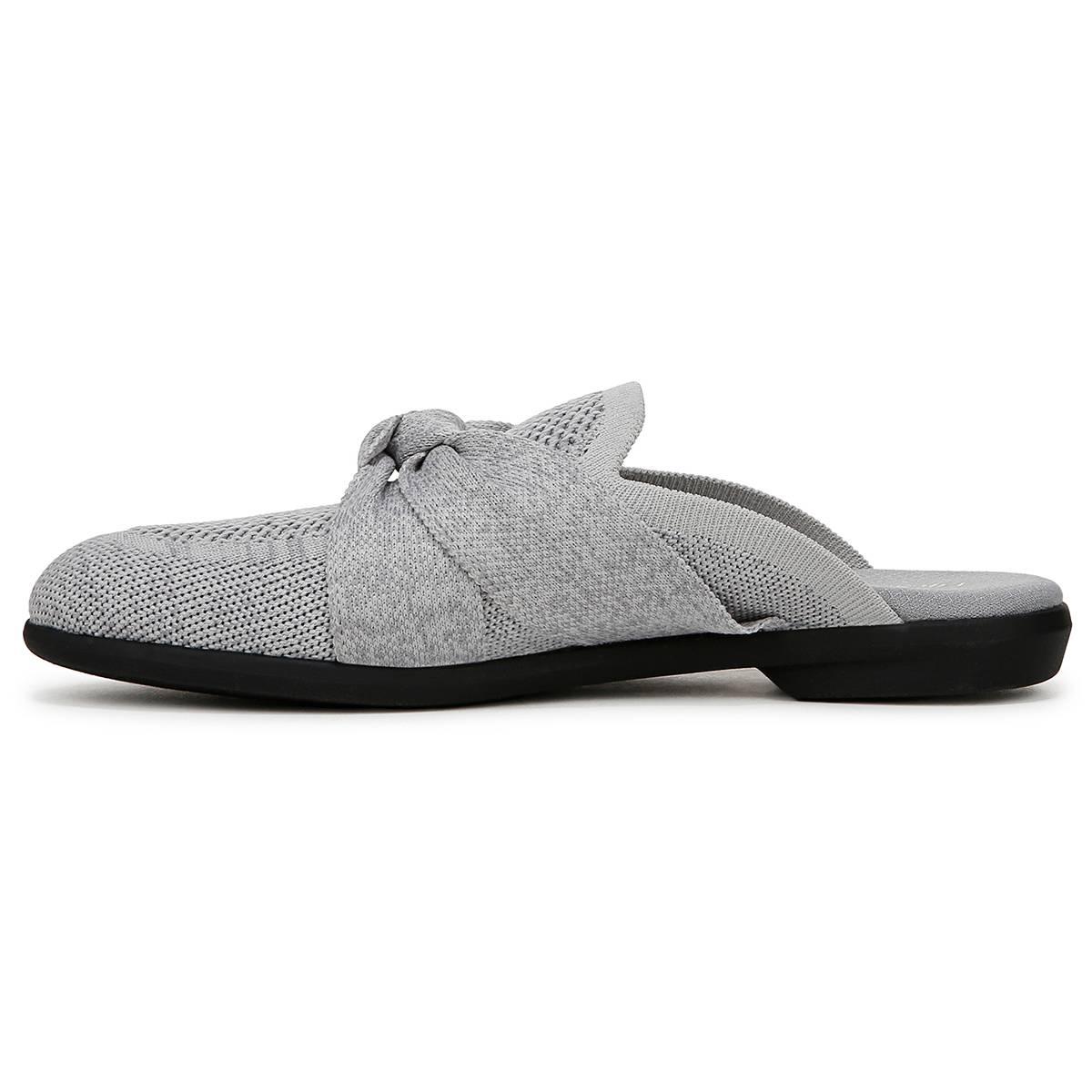 Womens LifeStride Kissed Mules