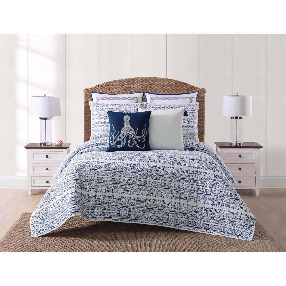 Oceanfront Resort Reef Quilt Set