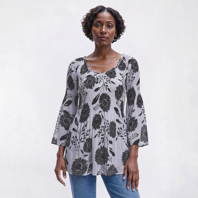 Petite Floral & Ivy 3/4 Sleeve V-Neck Sunflower Pleater Blouse