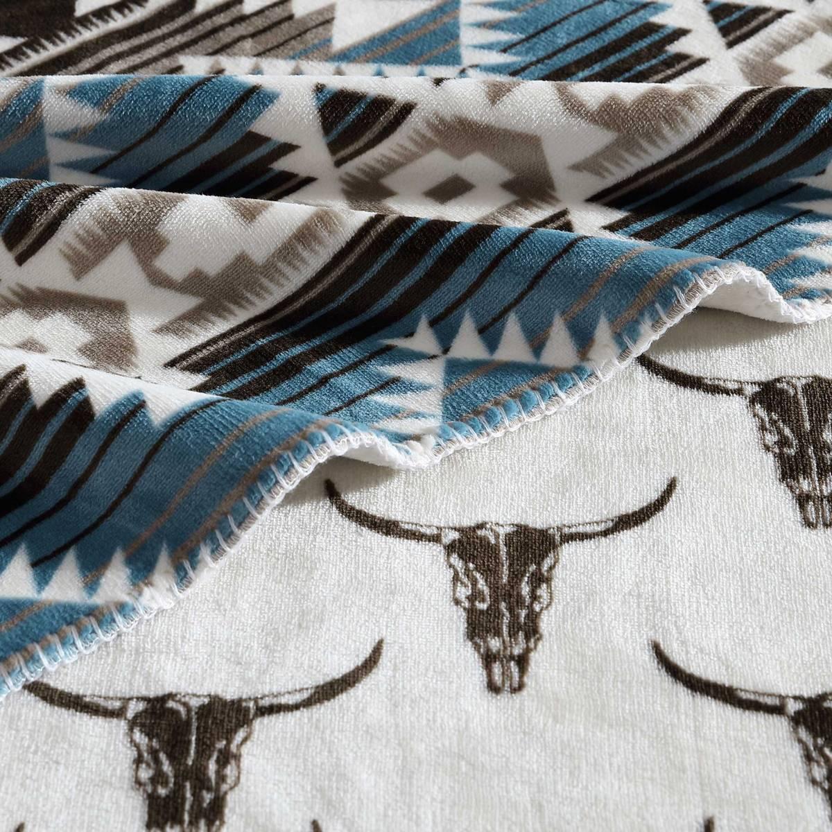 Wrangler Jericho Plush Reversible Throw