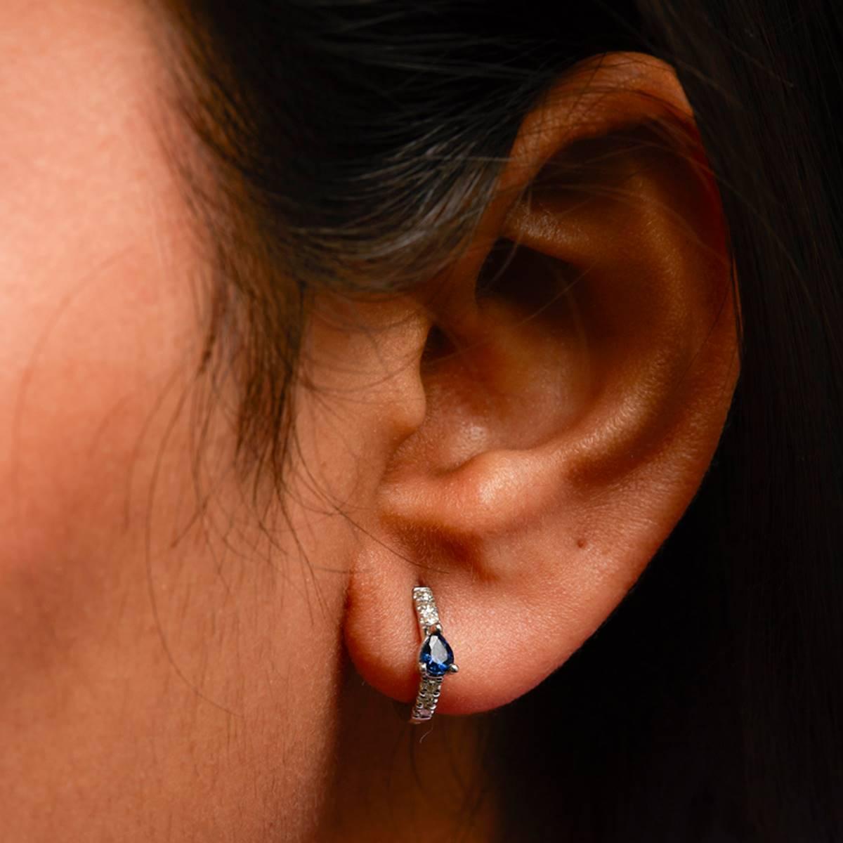 Haus of Brilliance 10kt. White Gold Blue Sapphire Hoop Earrings