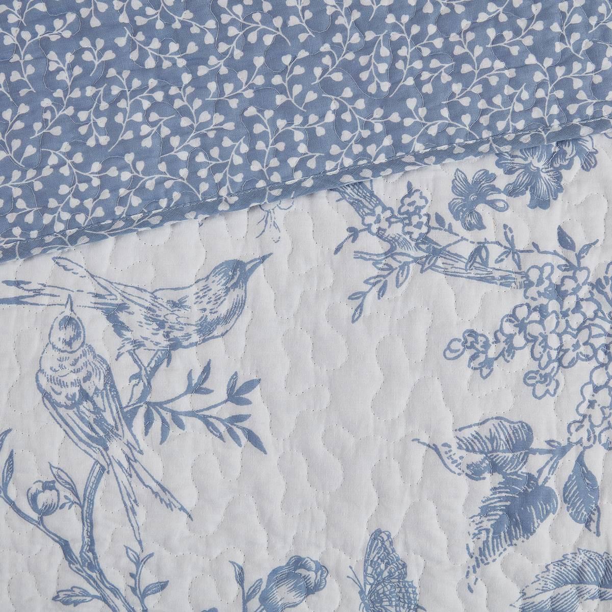 Cedar Court Chantilly Toile Reversible Quilt Set - King