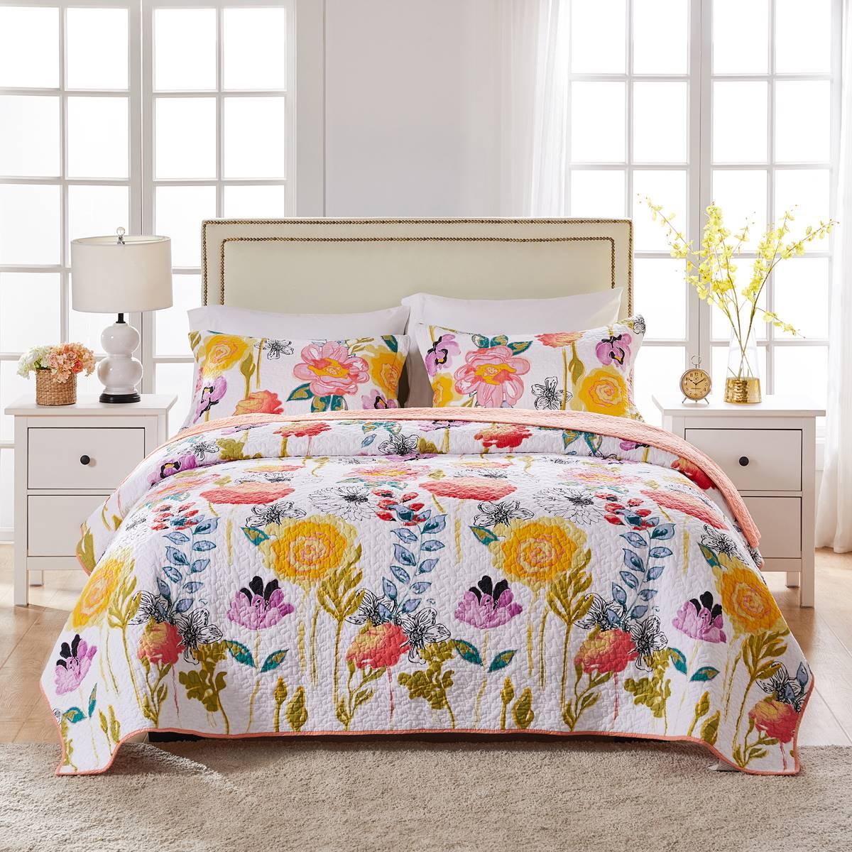 Greenland Home Fashions(tm) Watercolor Dream Floral Quilt Set