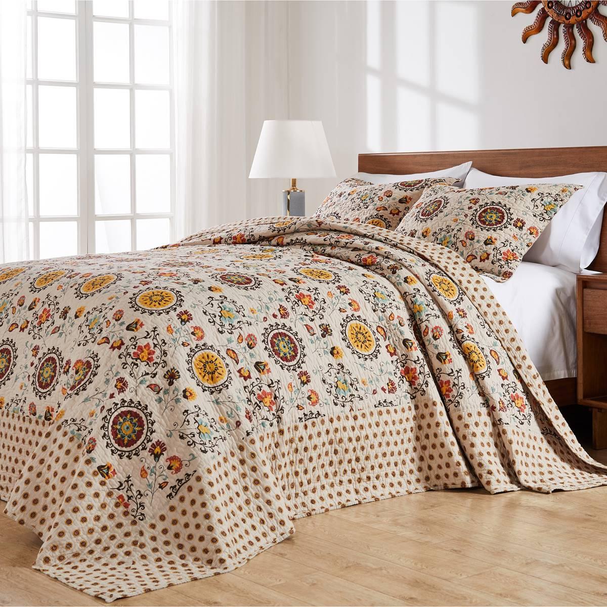 Greenland Home Fashions(tm) Andorra Paisley Medallions Bedspread Set