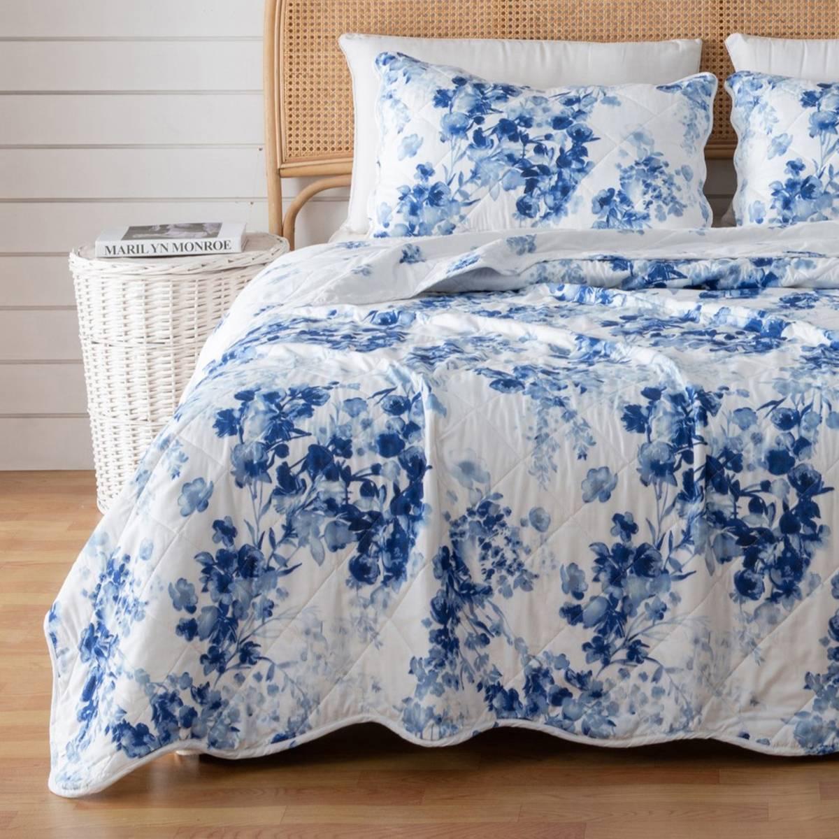 FreshFolds Indira 3pc. Reversible Floral Bordered Quilt Set
