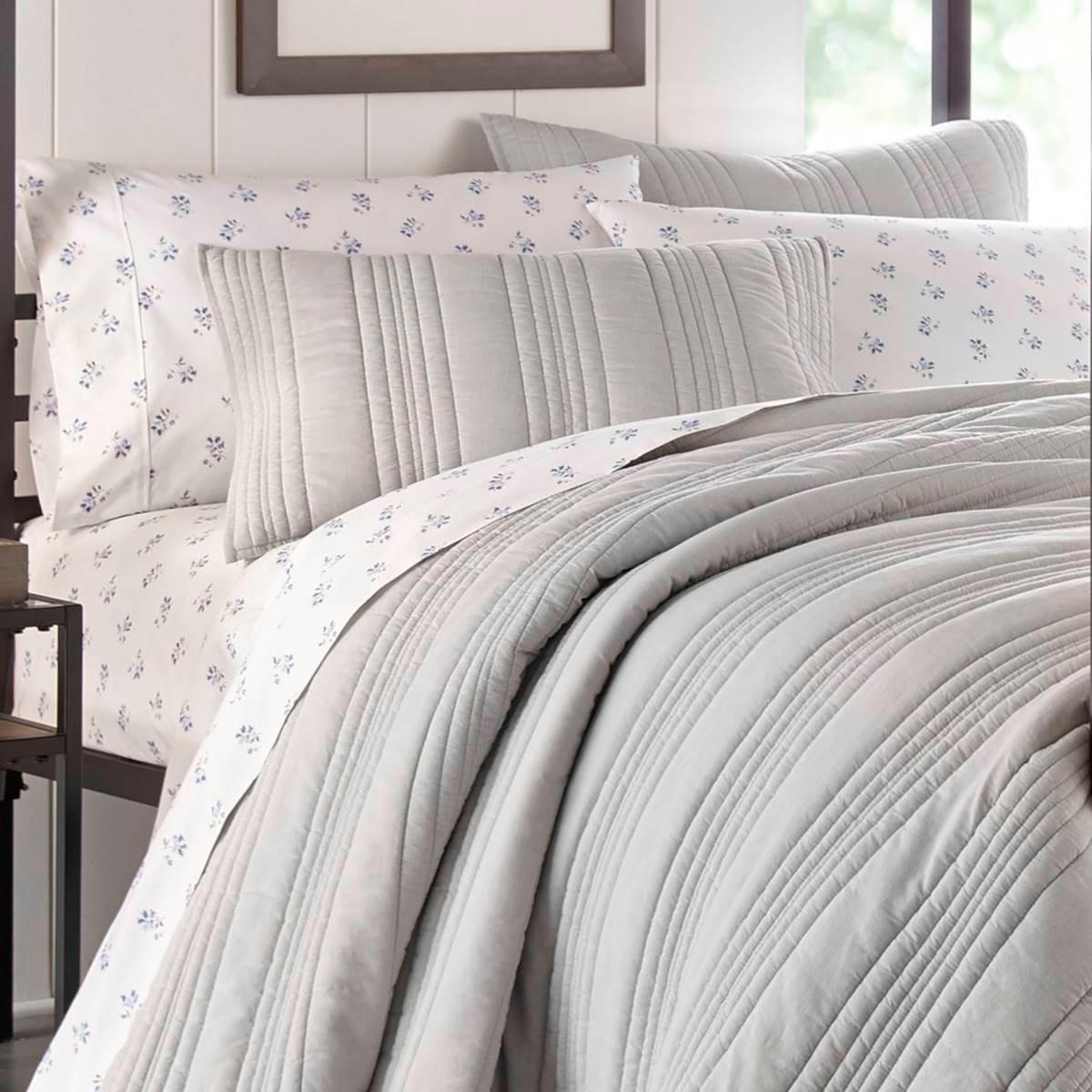 Stone Cottage Whitehills Reversible Quilt Set