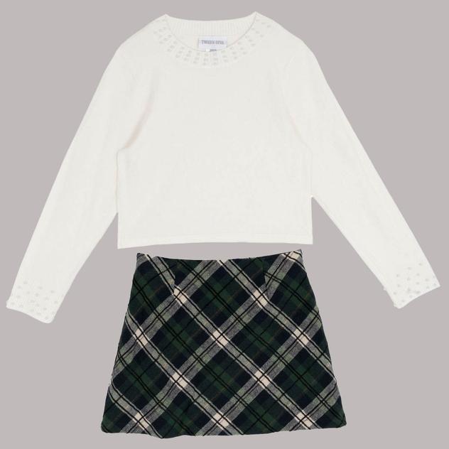 Girls (7-12) Tween Diva Faux Pearl Sweater & Plaid Skort Set