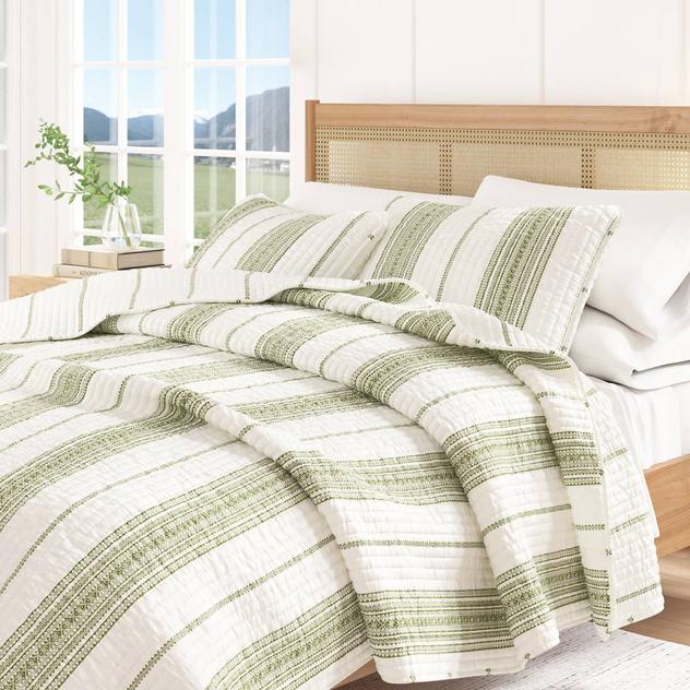 FreshFolds Wesley 3pc. Farmhouse Stripe Reversible Quilt Set