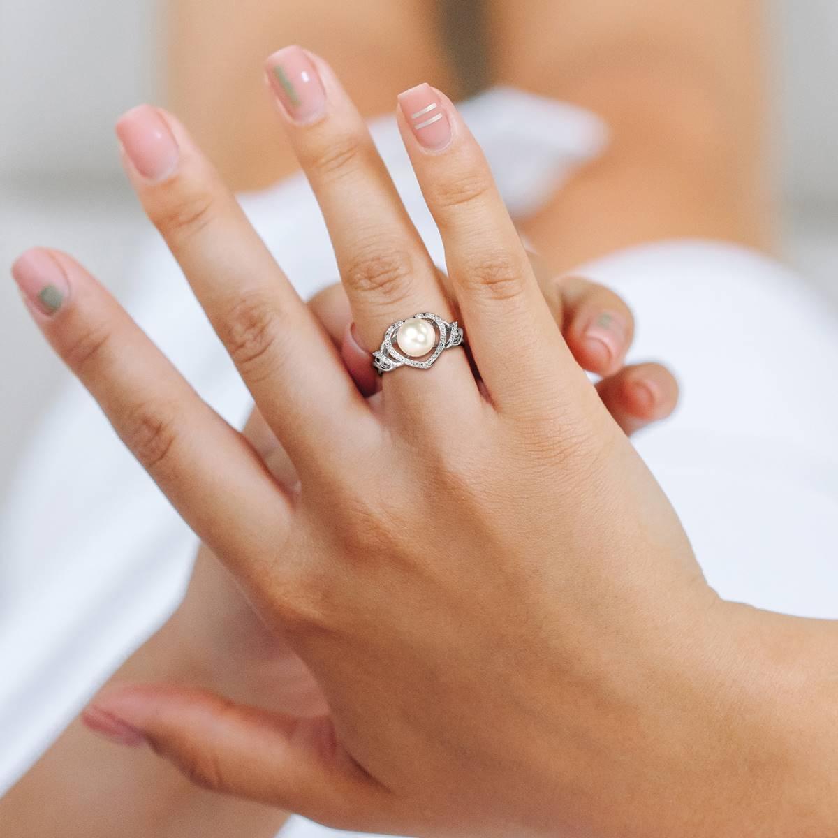 Gemstone Classics™ 1/10ct. Freshwater Cultured Pearl Ring