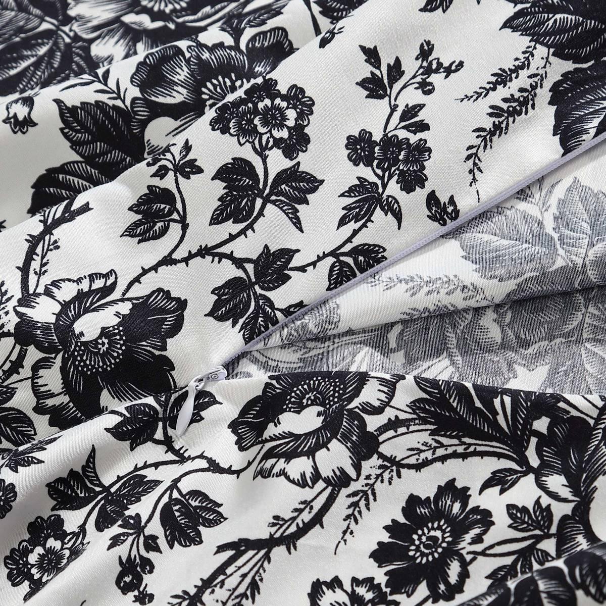 Betsey Johnson Betseys Toile Duvet Cover Set