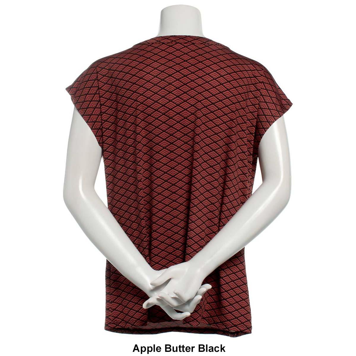 Womens Notations Short Sleeve Diamond Grommet Neck Shell Blouse