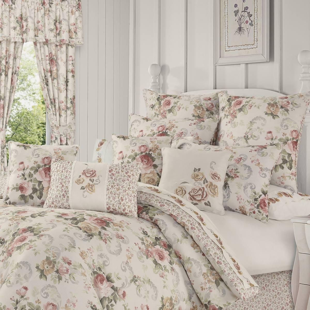 Royal Court Chablis 4pc. Comforter Set