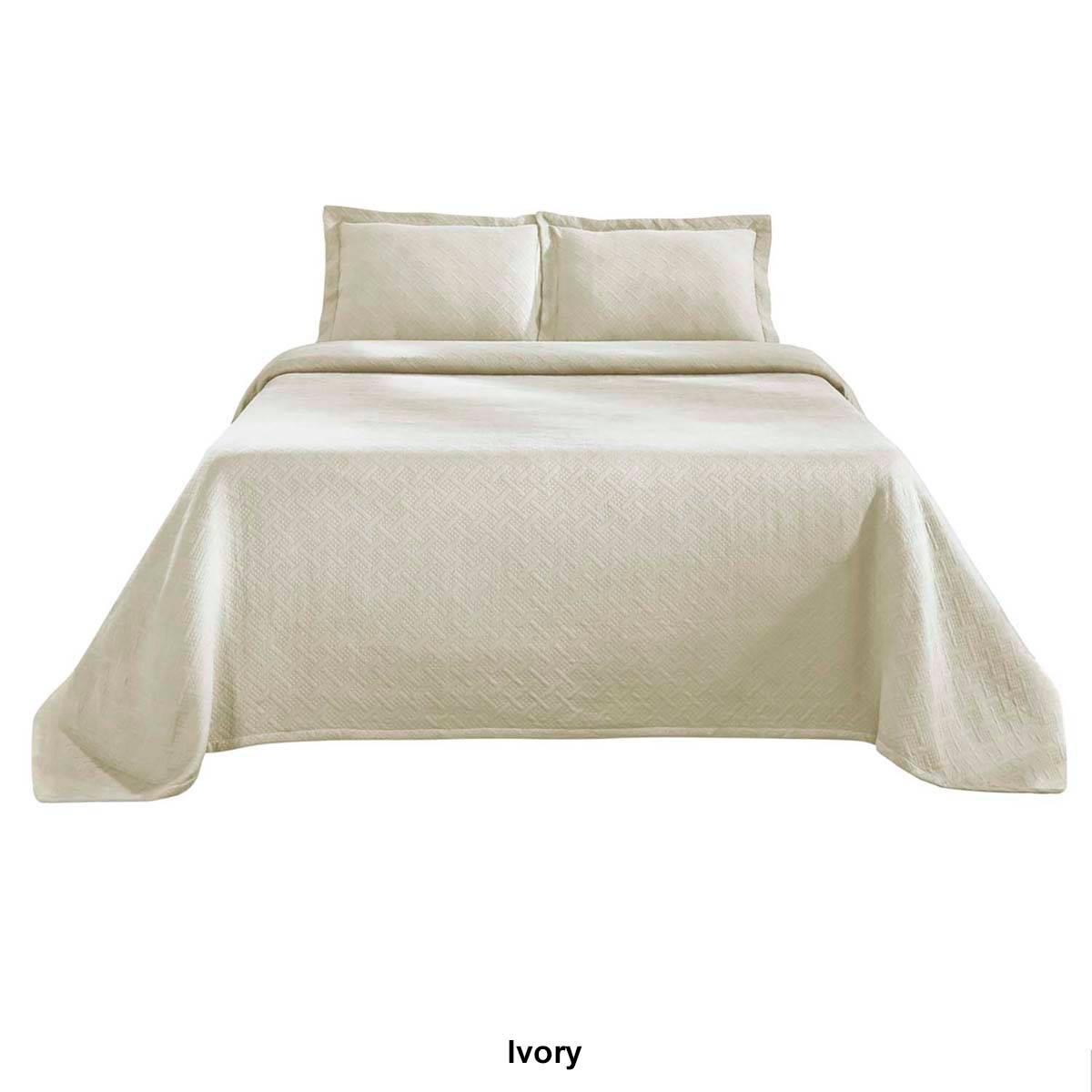 Superior Jacquard Matelassé Cotton Basketweave 3pc. Bedspread Set