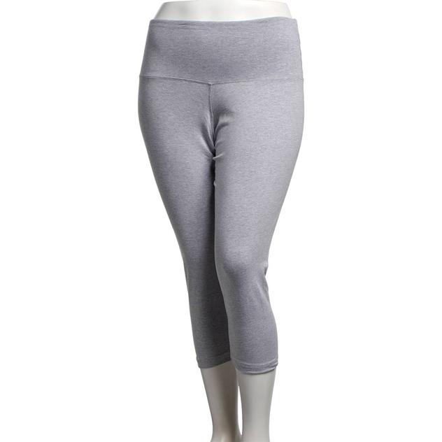 Plus Size One Step Up Solid High Waist Capri Leggings