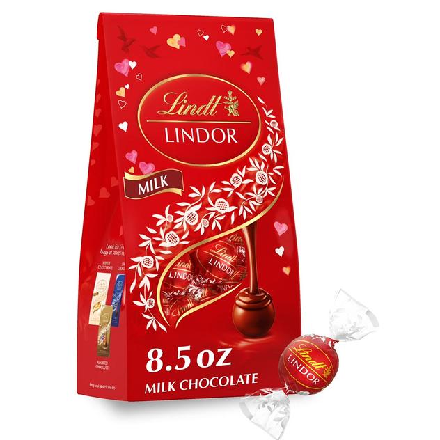 Lindt 8.5oz. Valentines Day Milk Chocolate Box