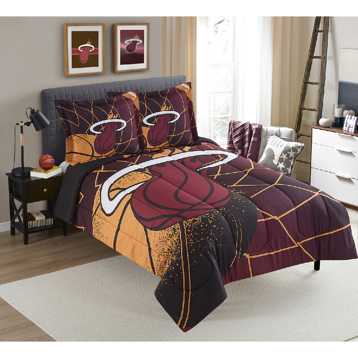 Sweet Home Collection NBA Miami Heat Comforter Set