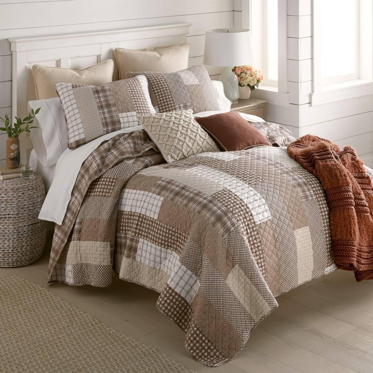 Donna Sharp Highland Plaid Quilt Set