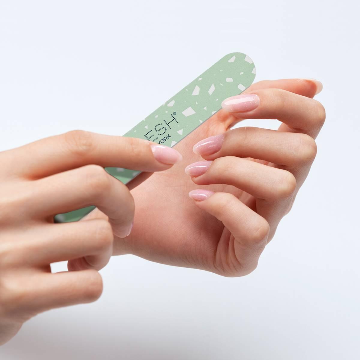 Voesh Voesh Mani Moments Vitamin Recharge Manicure Kit
