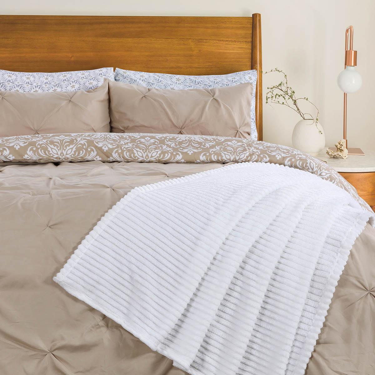 Olivia Parker® Elisabeth 8pc. Bed in a Bag