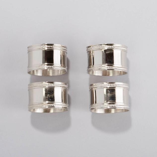 Table Jewelry Set of 4 Silver Tube Napkin Rings