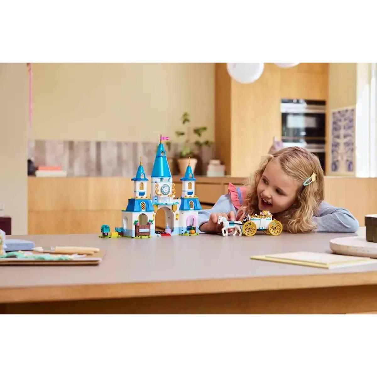 LEGO® Disney Princess Cinderella''s Castle & Horse Carriage