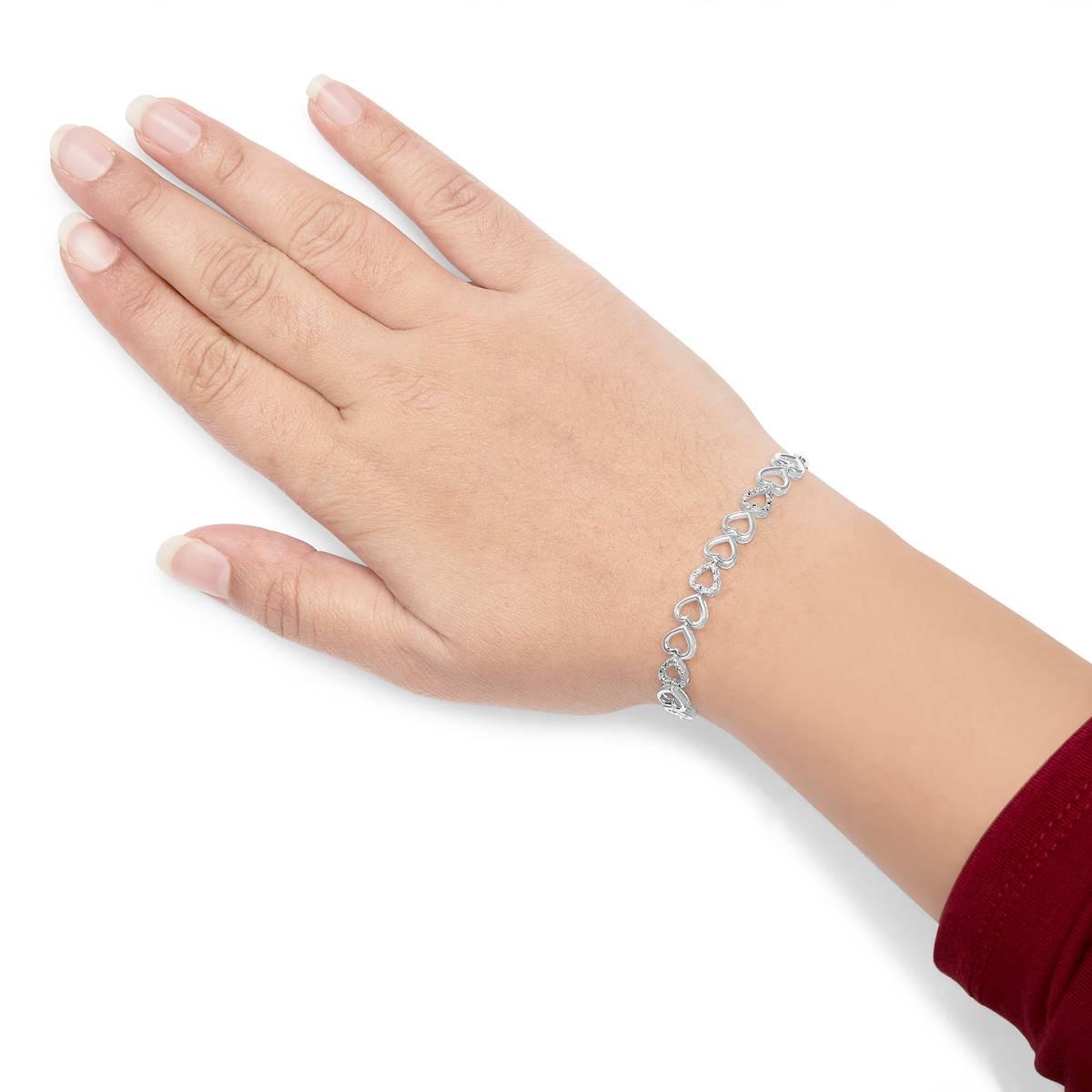 Haus of Brilliance Silver 1/10ctw. Diamond Heart Bolo Bracelet