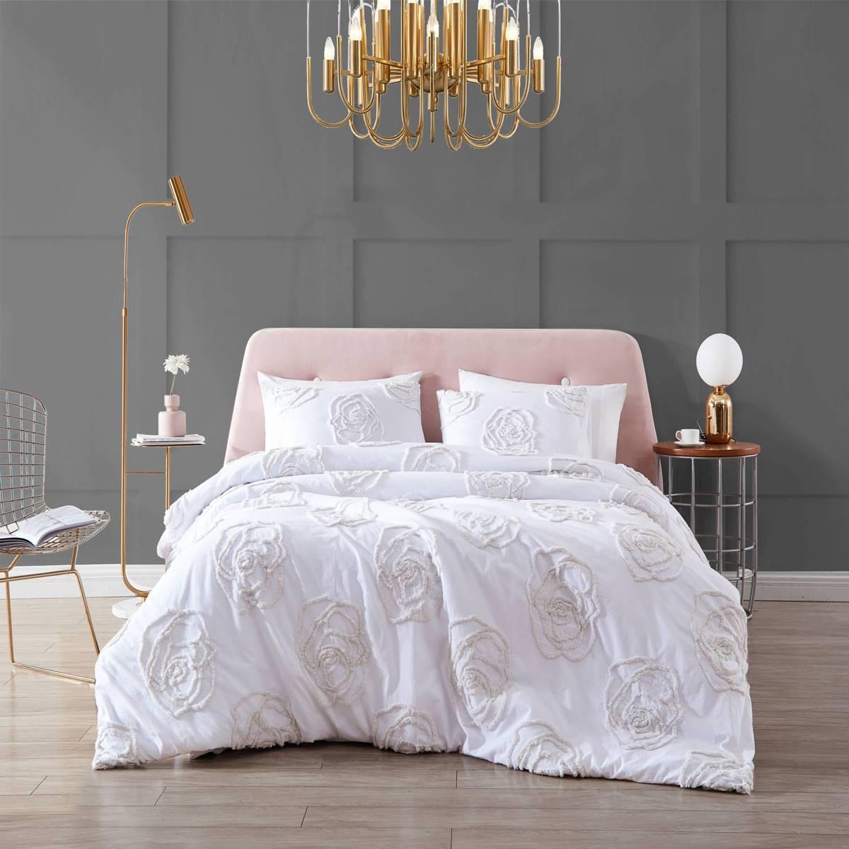 Betsey Johnson Rambling Rose Cotton White Duvet Set