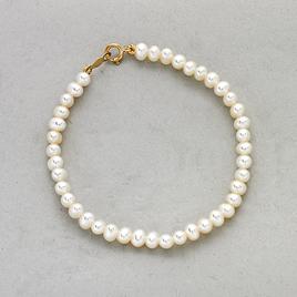 Kids 14kt. Yellow Gold Clasp Pearl 5.5in. Bracelet