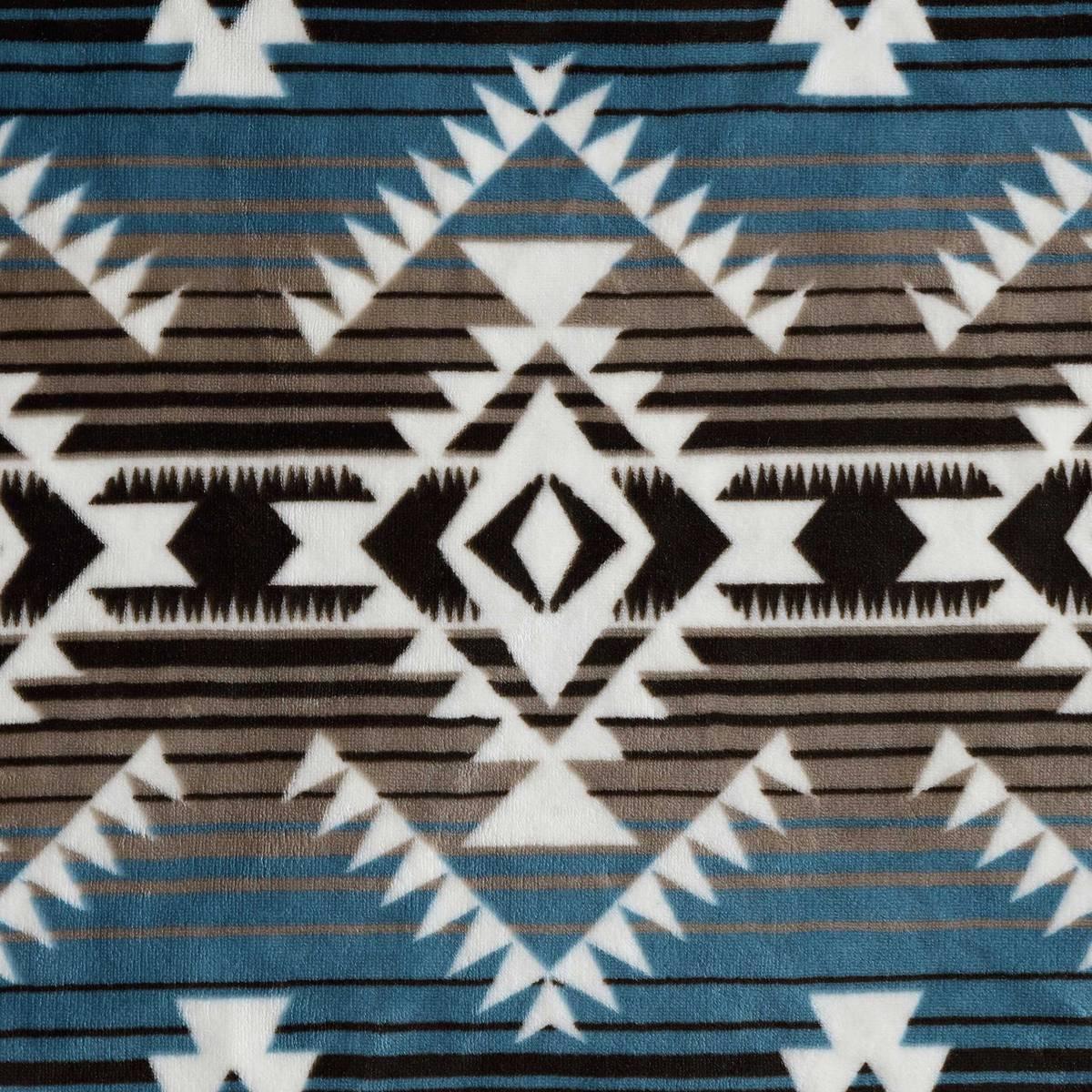 Wrangler Jericho Plush Reversible Throw